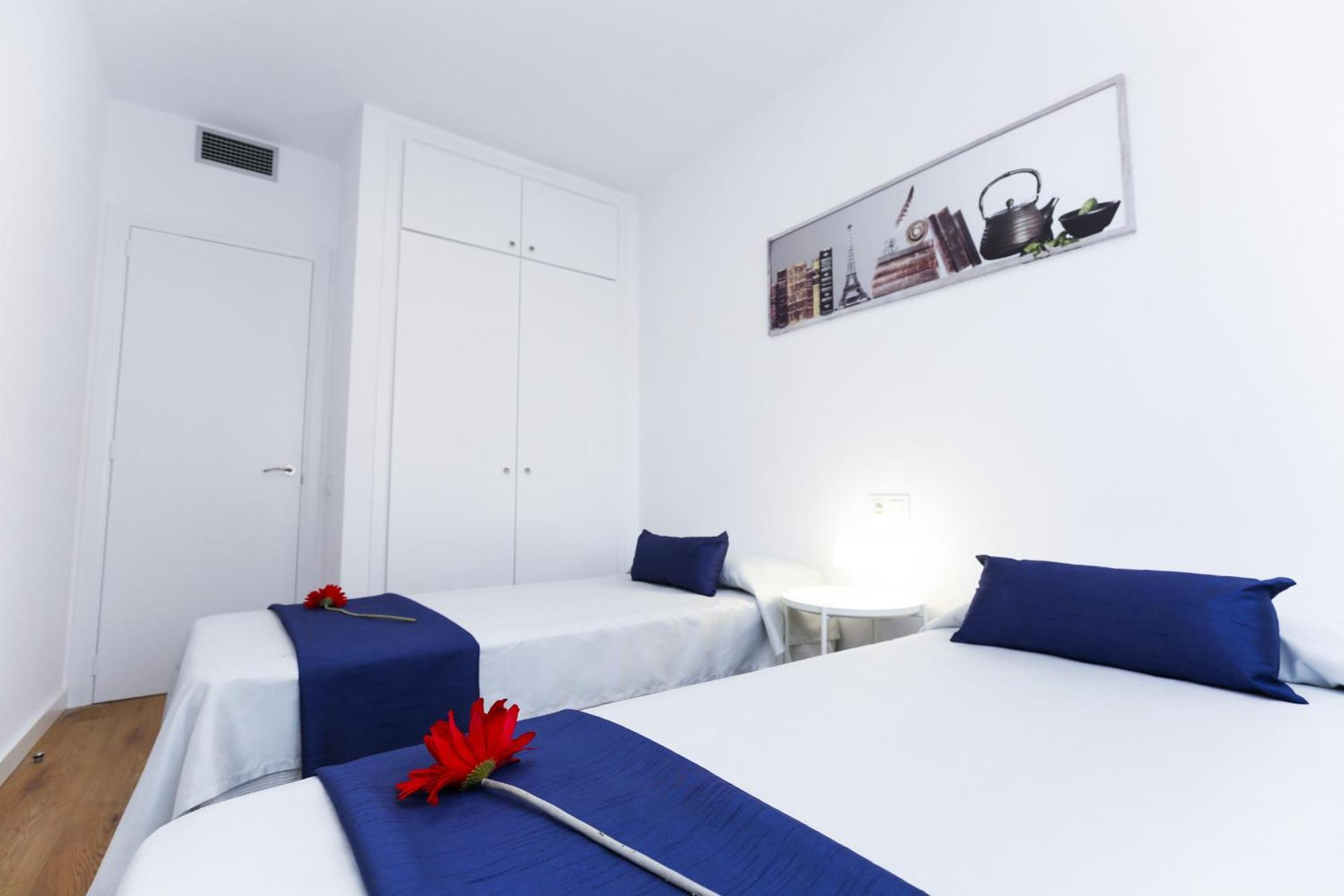 New Queens 1B Planetcostadorada Salou Bagian luar foto
