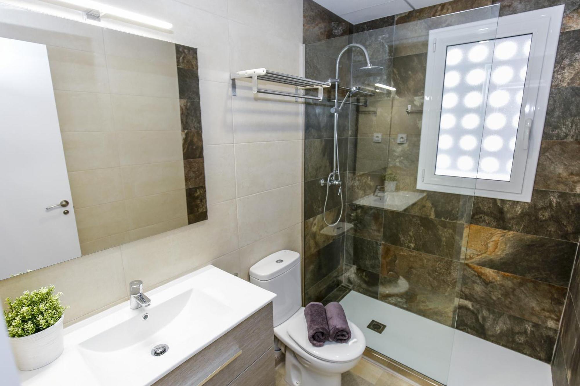 New Queens 1B Planetcostadorada Salou Bagian luar foto